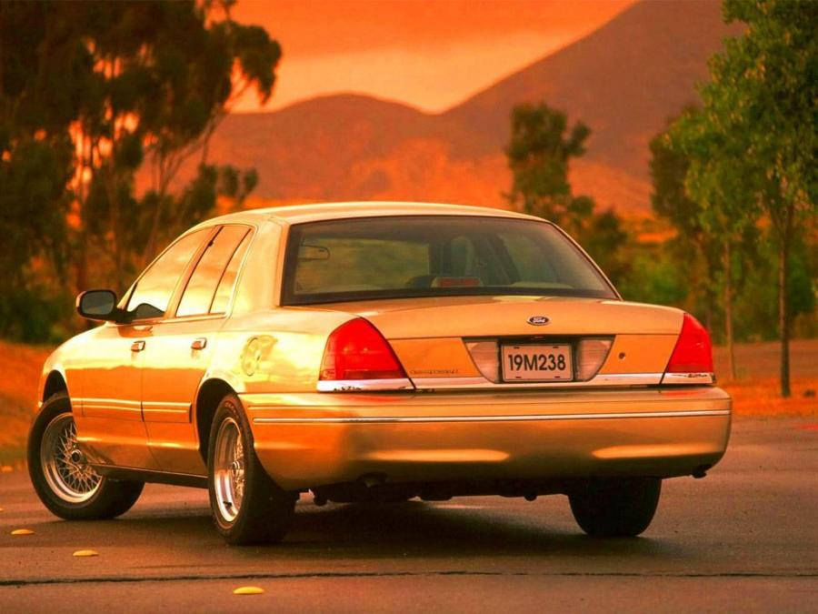  Ford Crown Victoria 1998 года  (фото 39 из 161)
